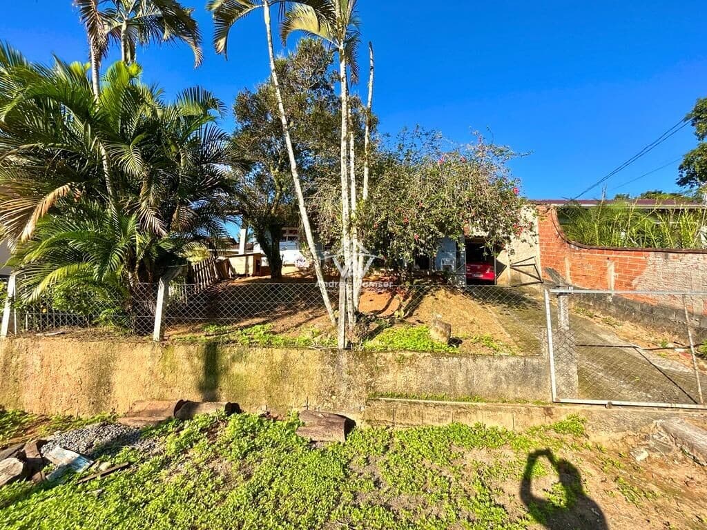 OPORTUNIDADE PARA INVESTIMENTO!!! CASA COM 3 DORMS RENDENDO ALUGUEL.