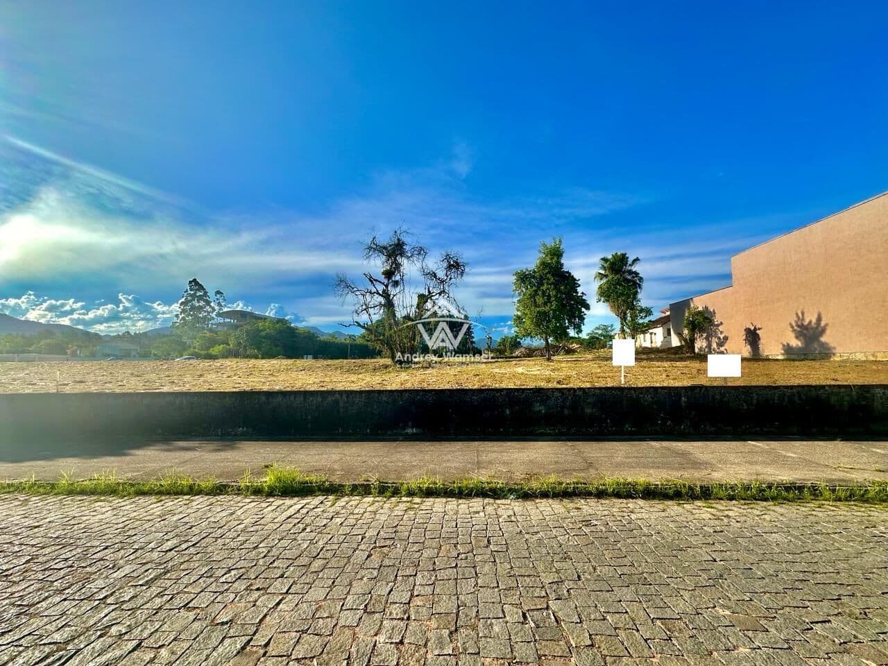 Terreno no Bairro das Nações