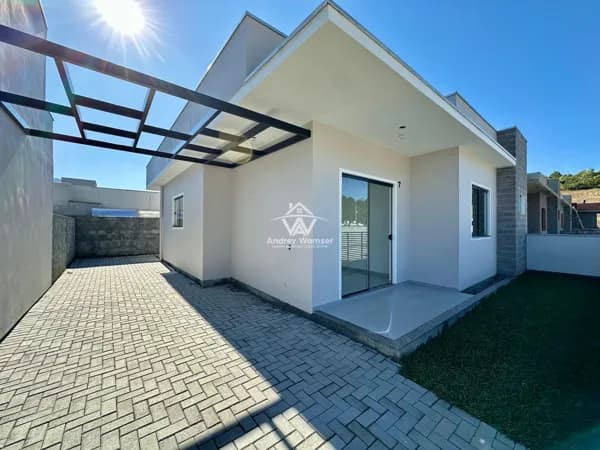 Casa com 2 dormitórios/suíte no Bairro Padre Martinho Stein