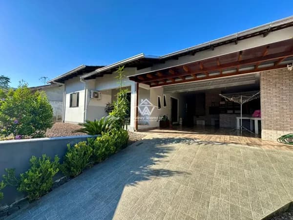Casa à venda em Rodeio