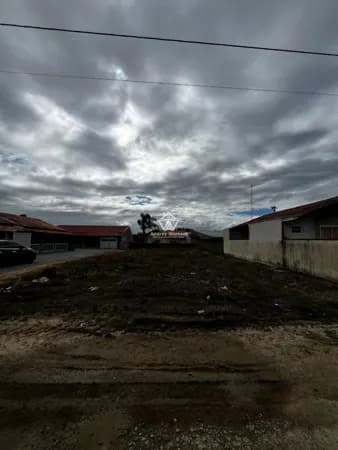 Terreno à venda na Praia do Ervino