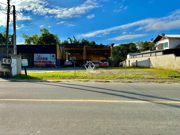 Terreno em via comercial de Timbó