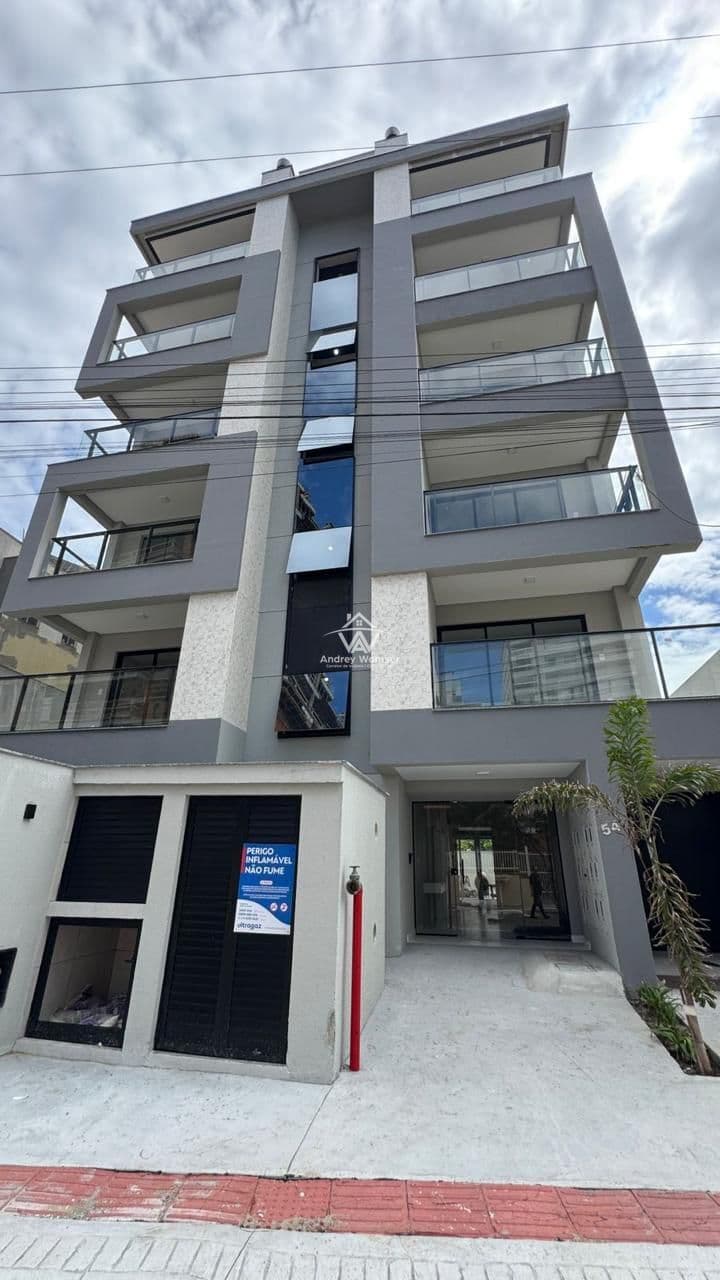 Apartamento apenas 50 metros da praia