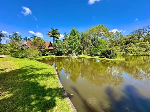 Sítio com 23.000 m² - Piscina - lagoas no Bairro São Roque em Timbó