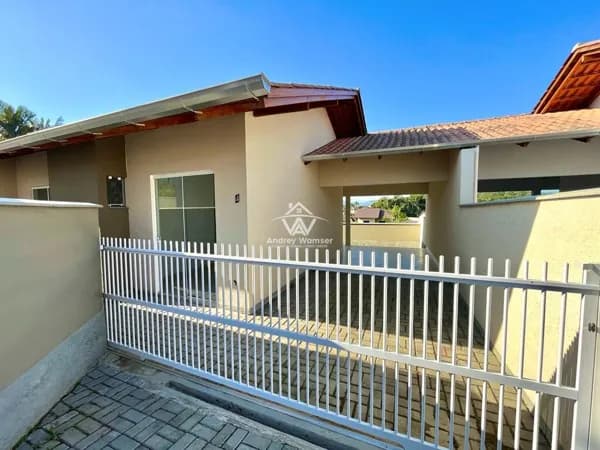 Casa no Bairro Araponguinhas
