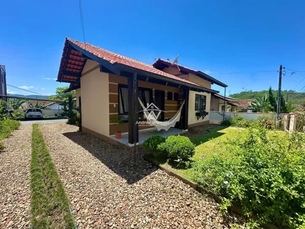 Casa à venda no Bairro Pdr Martinho Stein