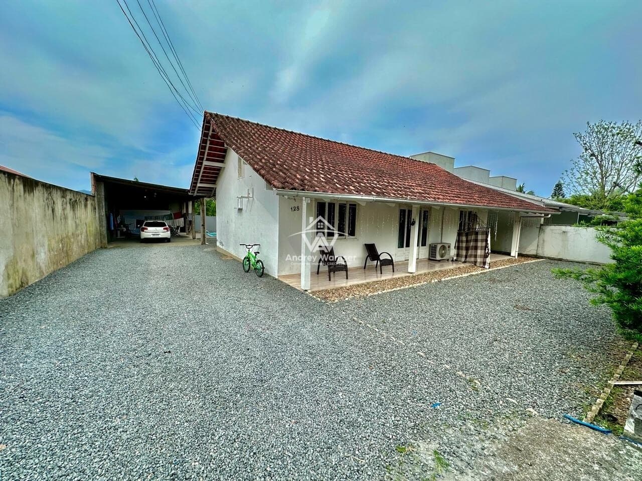 Casa no Bairro Araponguinhas