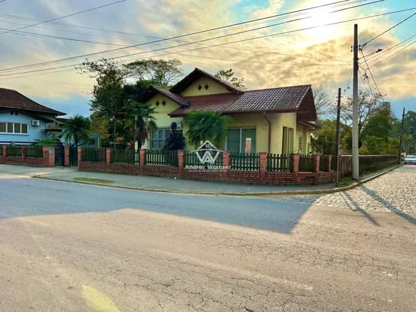 Imóvel residencial - comercial