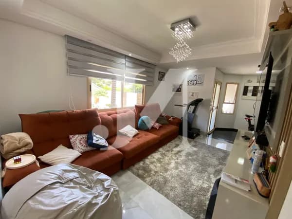 Casa Sobrado em condomínio Alto Padrão de 500m² - Com 4 Suítes e 6 Vagas - Condomínio Granville II. 🏢