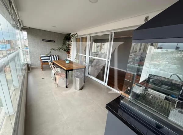 Apartamento de 92m², 2 Dormitórios, sendo 1 Suíte, Sala ampliada e 2 Vagas no Condomínio The Address. 🏢