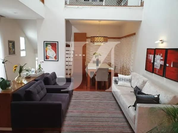 Casa Sobrado de 290m², 3 Suítes e 4 Vagas na Vila Mafra.