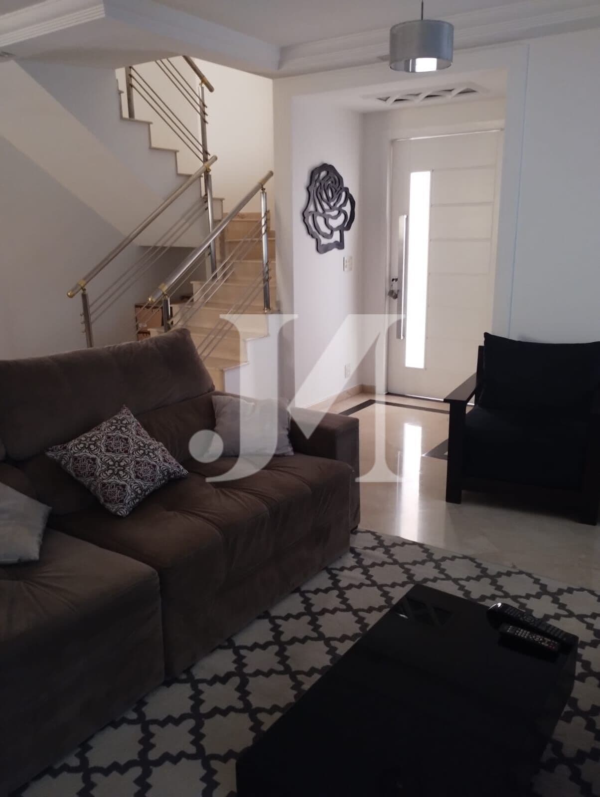 Casa Sobrado de 209m², 4 dormitórios, sendo 2 suítes, 4 vagas de garagem no condomínio Villas Nova Tatuapé - Vila Carrão. 🏢