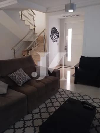 Casa Sobrado de 209m², 4 dormitórios, sendo 2 suítes, 4 vagas de garagem no condomínio Villas Nova Tatuapé - Vila Carrão. 🏢