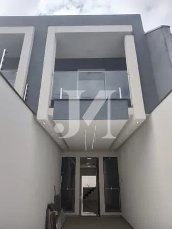 Casa sobrado de 105m² com 3 Dormitórios, 1 Suíte e 2 vagas de garagem - Vila Carrão.