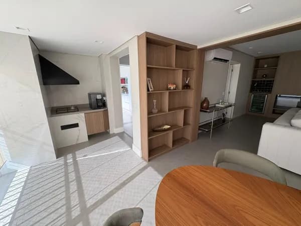 Apartamento Padrão de 122m², 03 Dormitórios sendo 1 Suíte, varanda gourmet integrada pela cozinha e 03 Vagas no Condomínio Serenitá
