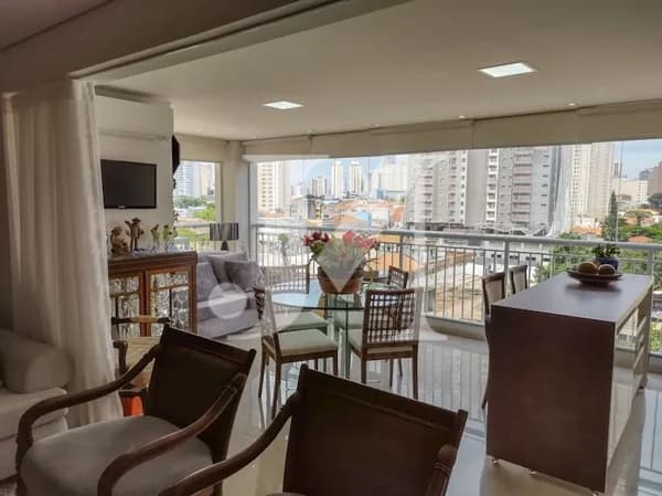 Apartamento de 102², 3 Dormitórios com 2 Suítes e 2 Vagas no Condomínio Varandas Tatuapé 🏢