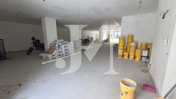 Loja comercial - Cond. Castelhana - Salão com 440m², Salão térreo + mesanino e 3 Vagas - Tatuapé 🏢