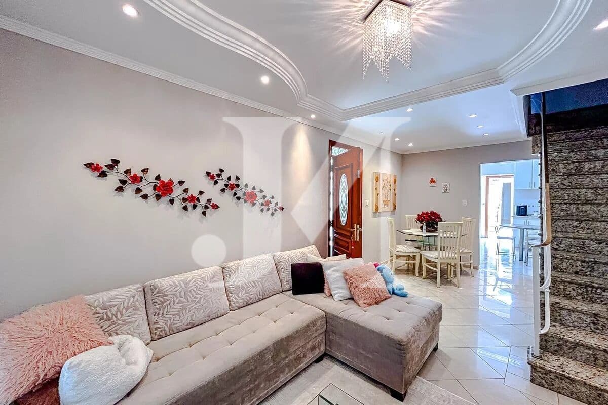 Sobrado Padrão de 130m², com 2 casas no mesmo quintal, ótimo para renda - Tatuapé. 🏢