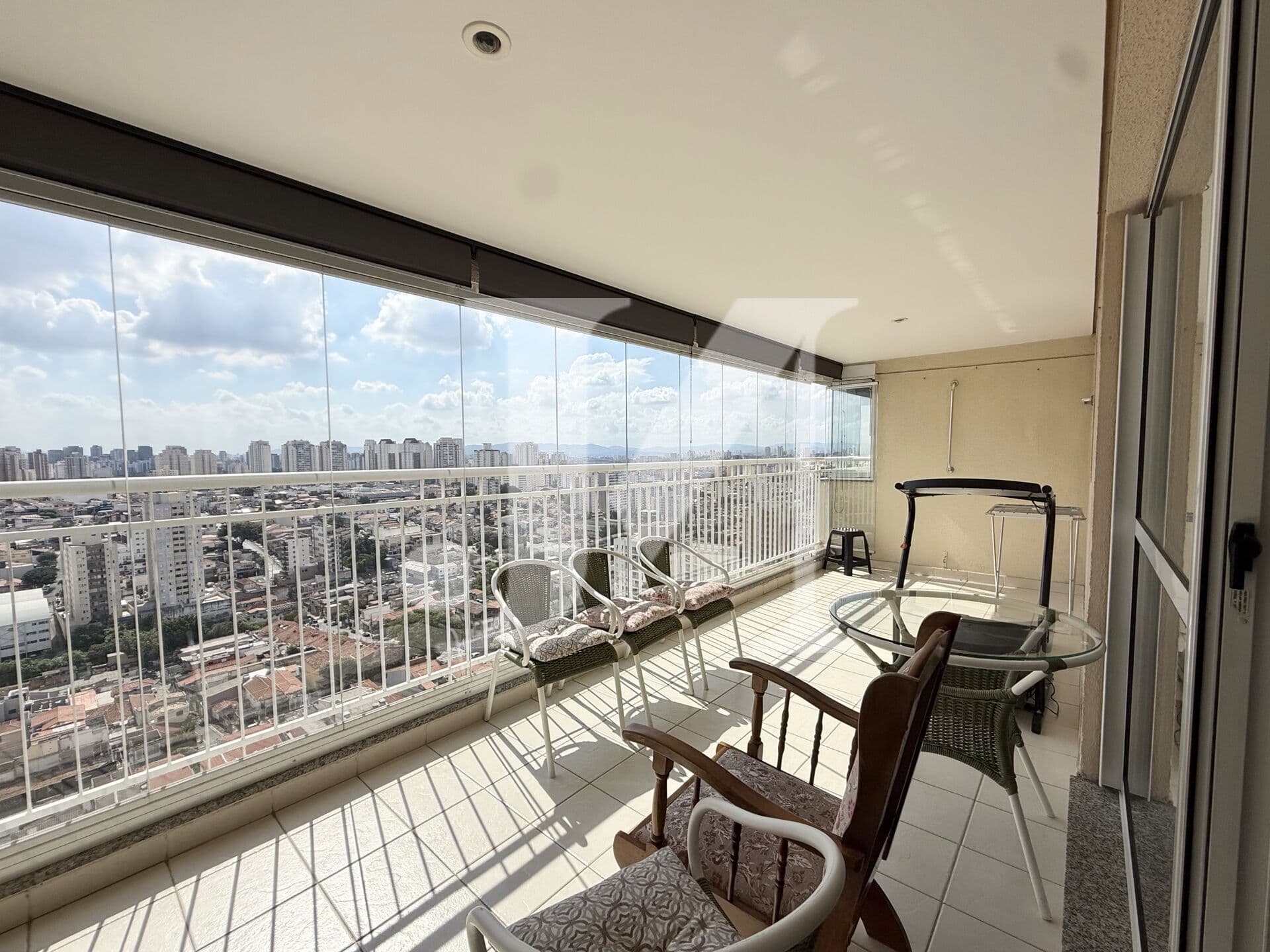 Apartamento Padrão de 114m², 3 Dormitórios, sendo 1 Suíte e 2 Vagas no Condomínio Residencial Arena Club - Vila Carrão 🏢