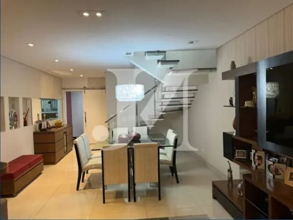 Casa Sobrado de 200m², 3 Suítes e 3 Vagas na Vila Formosa. 🏢