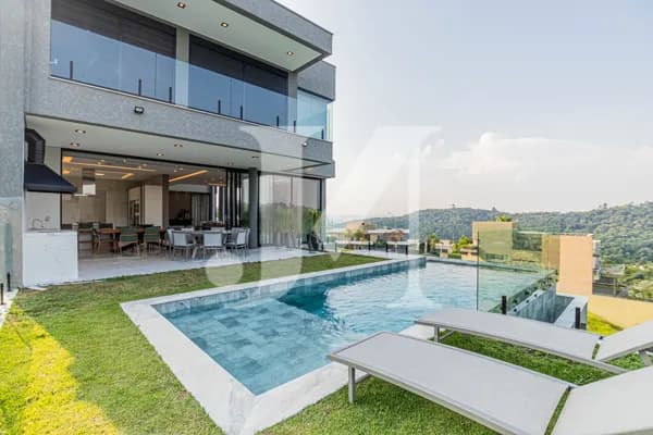 Casa de luxo de 472m² com vista espetacular e permanente para mata preservada a venda no Condomínio Genesis II em Alphaville