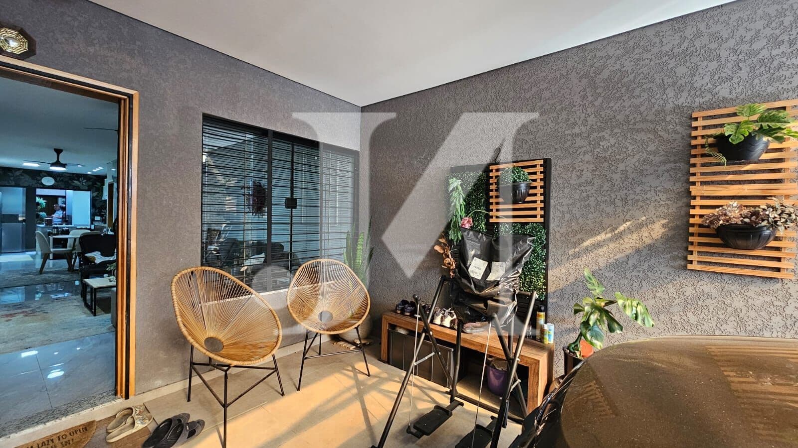 Casa Sobrado de 150m² Com 04 Suítes, Sala integrada e 03 Vagas de garagem - Vila Carrão. 🏢