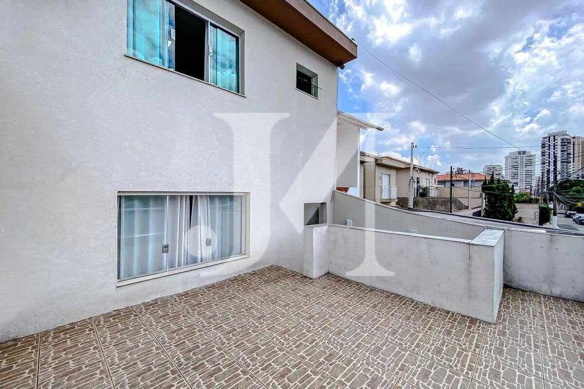 Casa Sobrado de 186m², 3 Dormitórios sendo 1 Suíte, 02 Vagas de garagem - Vila Regente Feijó. 🏢