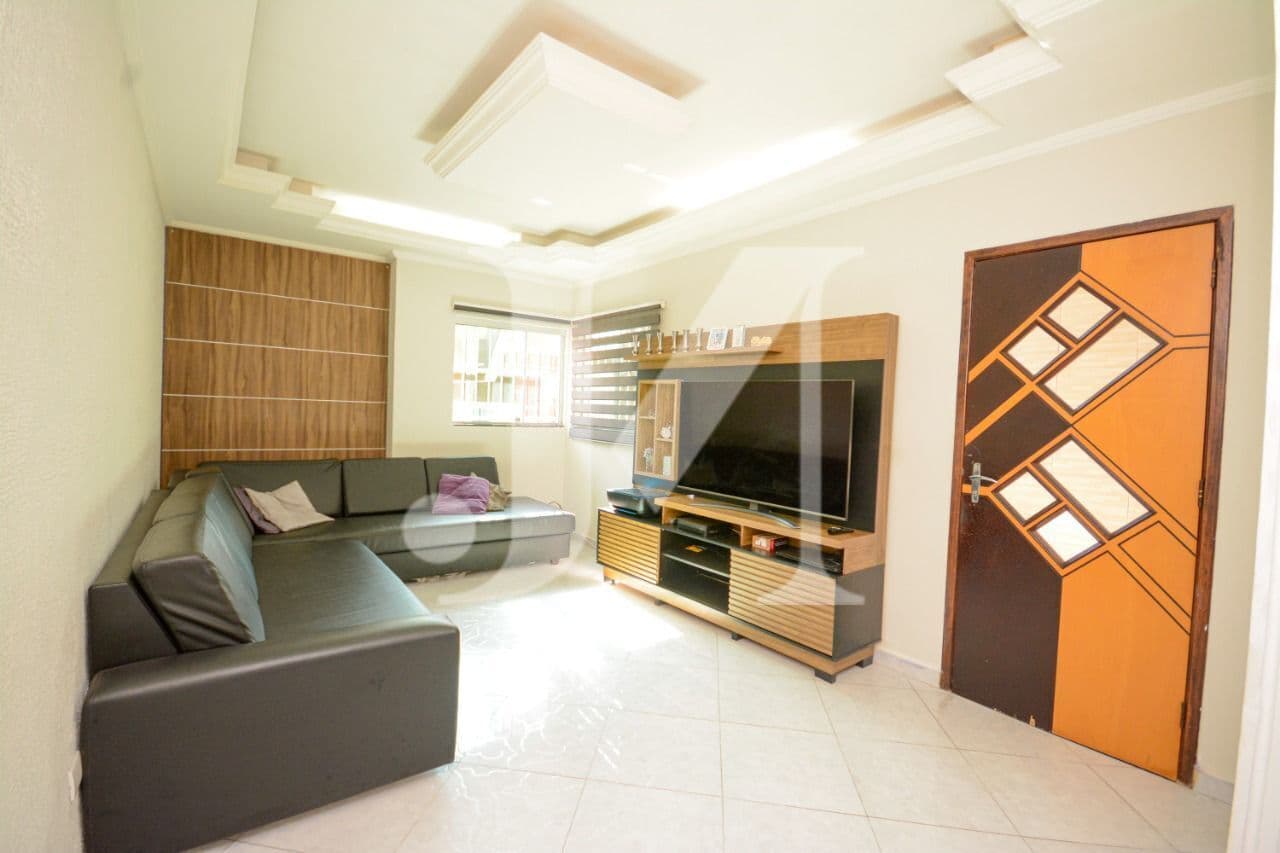 Casa Sobrado de 240m² com 3 Dormitórios, 1 Suíte e 2 Vagas de Garagem na Vila Formosa