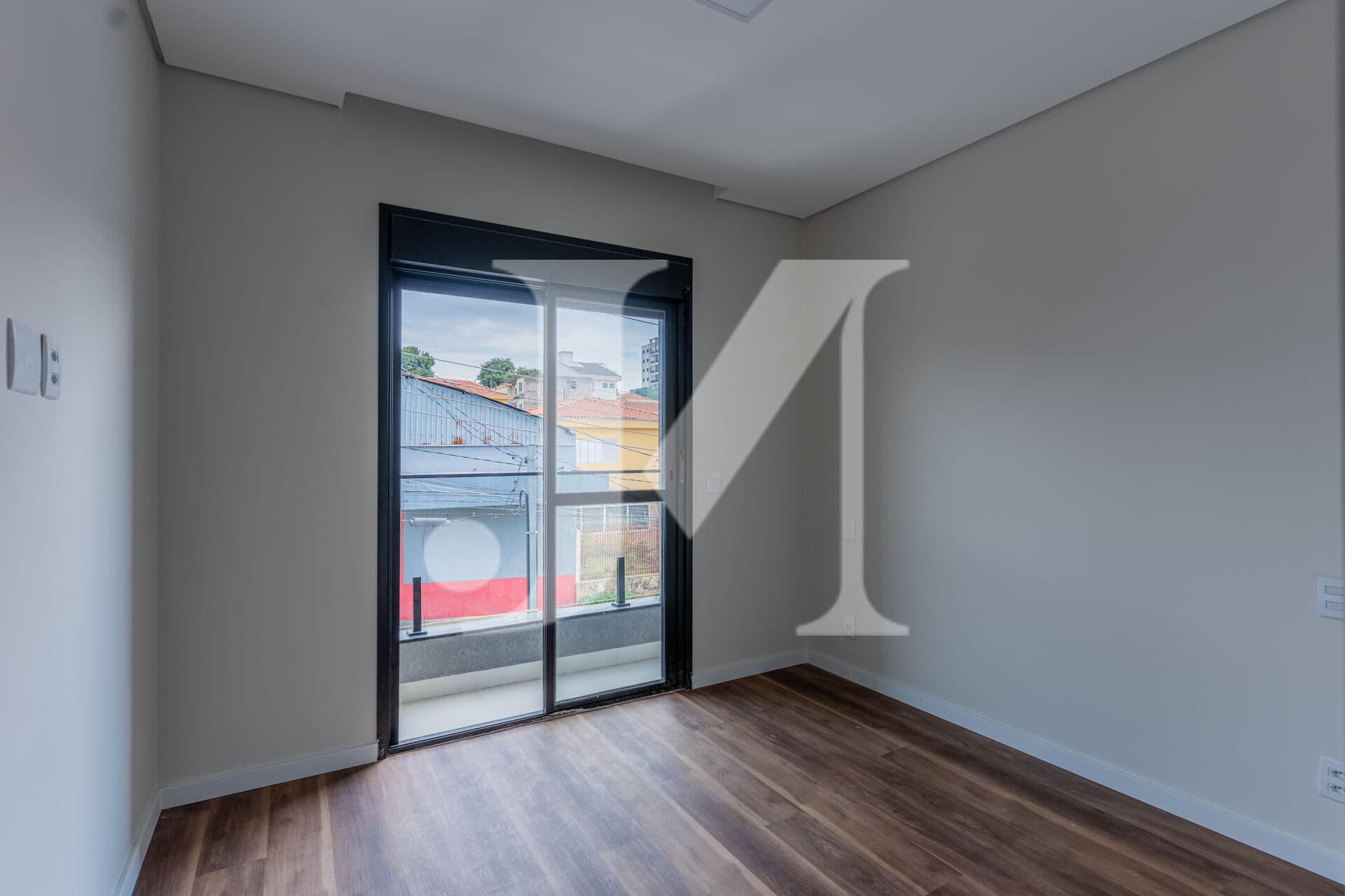 Casa Sobrado de 140m², 3 Dormitórios sendo 01 suíte e 05 Vagas na Vila Carrão.