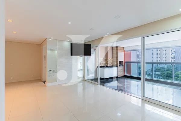 Apartamento de 91m², 2 Dormitórios sendo 1 Suíte e 2 Vagas no Condomínio Montreal.