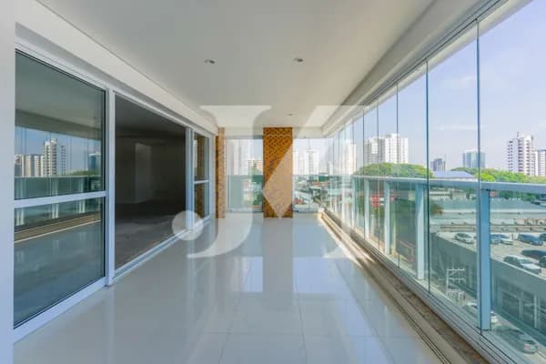 Apartamento de Alto Padrão de 227m² com 04 Dormitórios sendo todos súites, com depósito e 04 vagas de garagem, no Condomínio Alhambra de Granada - Altos do Tatuápe! 🏢
