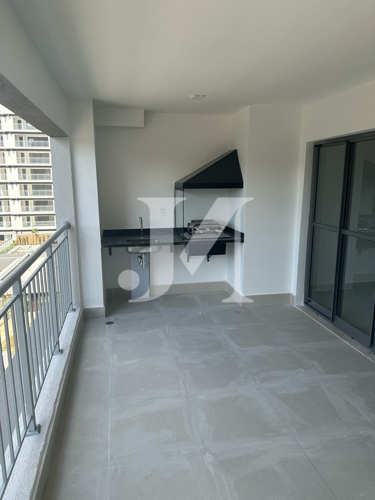 Apartamento Padrão de 100m², 3 Dormitórios sendo1 Suíte e 2 Vagas no Condomínio Villaggio Firenze Tatuapé.