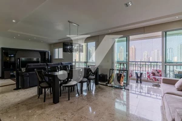 Apartamento de 145m², 3 Dormitórios com 3 Suítes e 4 Vagas no Condomínio Edificio Francoise Sagan