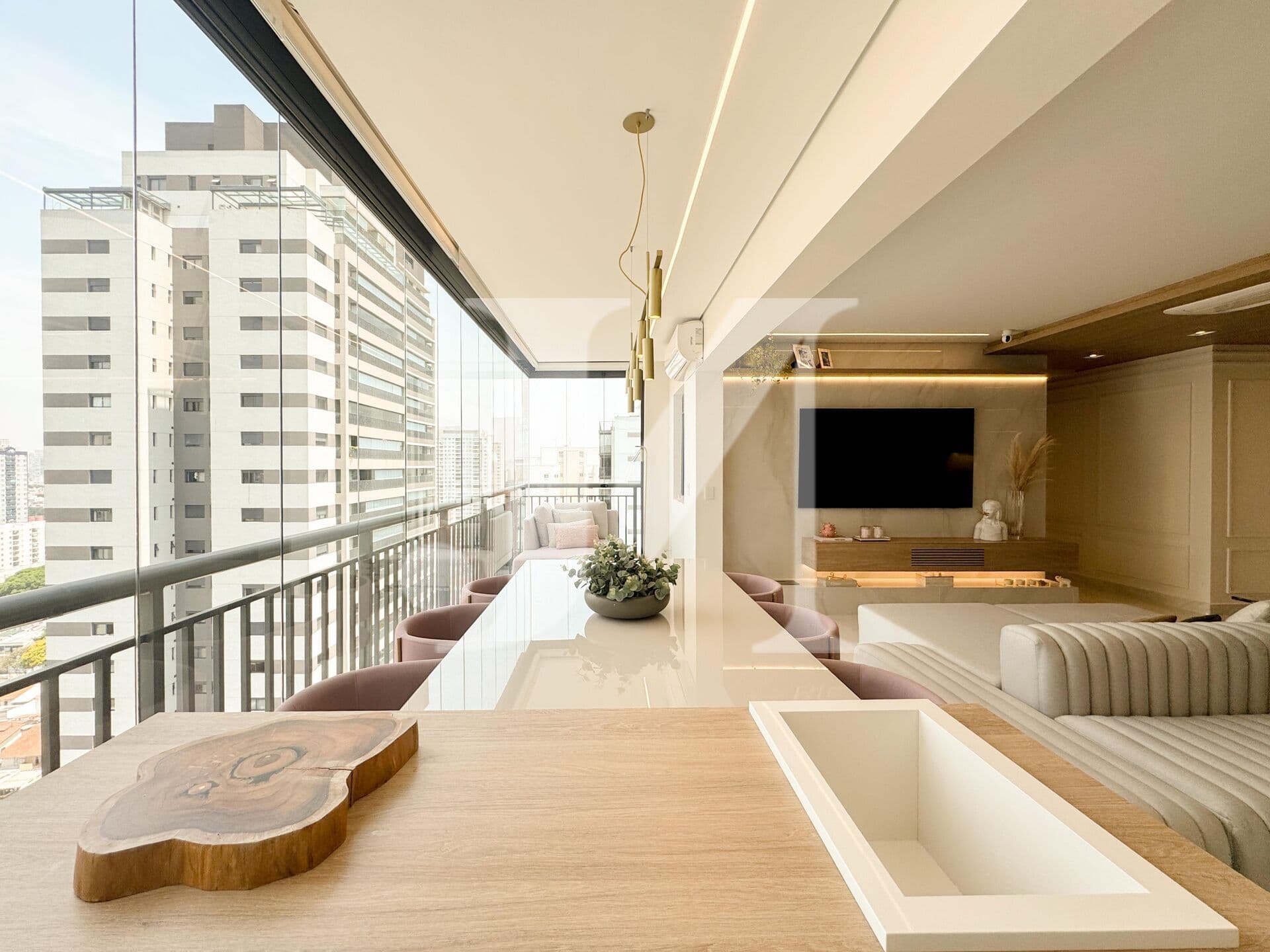 Apartamento padrão de 106m², 2 dormitórios, sendo 1 suíte e 2 vagas no Condomínio Scena Tatuapé. - Tatuapé 🏢