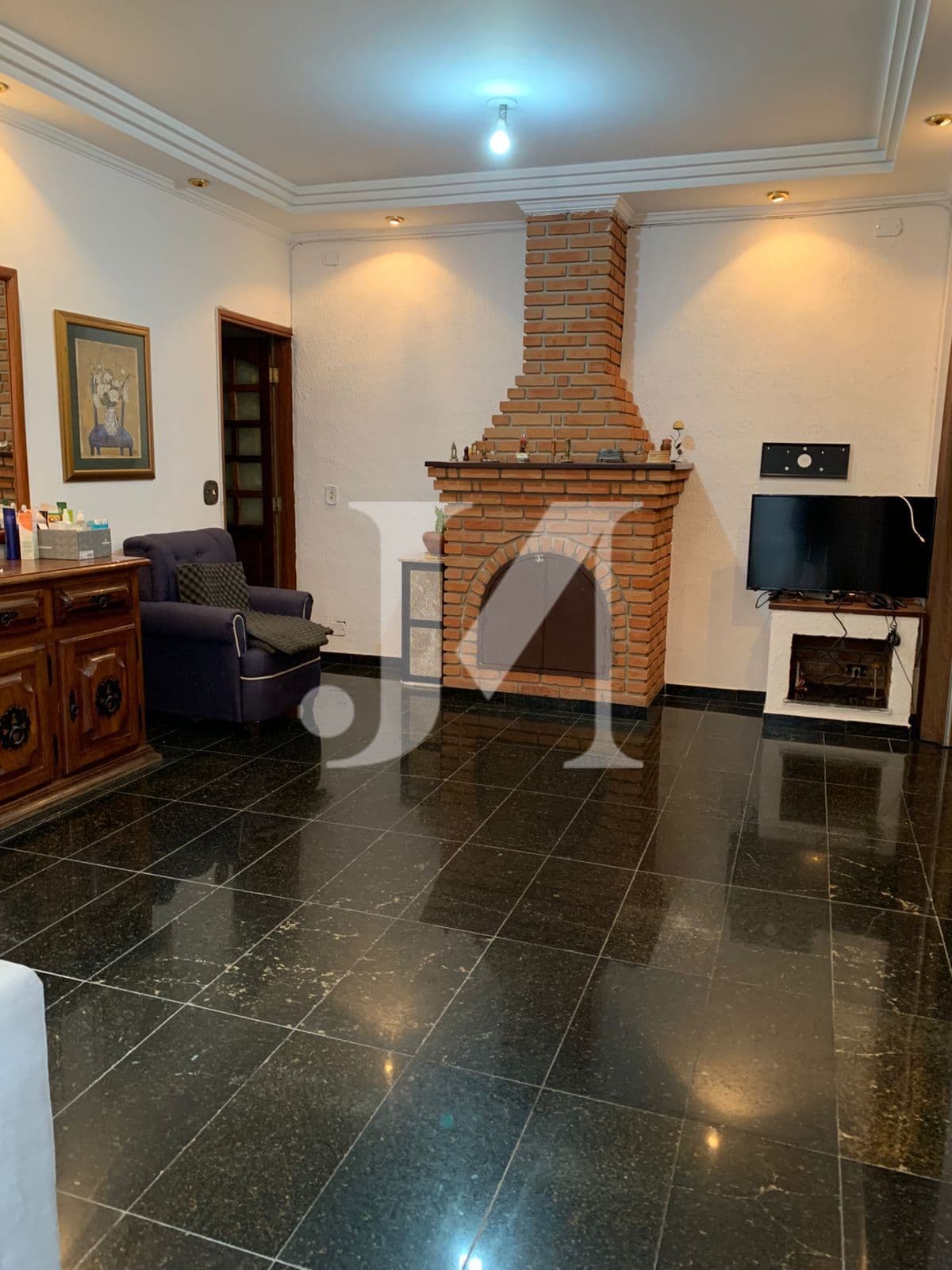 Casa Térrea de 320m², 3 Dormitórios sendo1 Suíte e 3 Vagas na Vila Matilde.