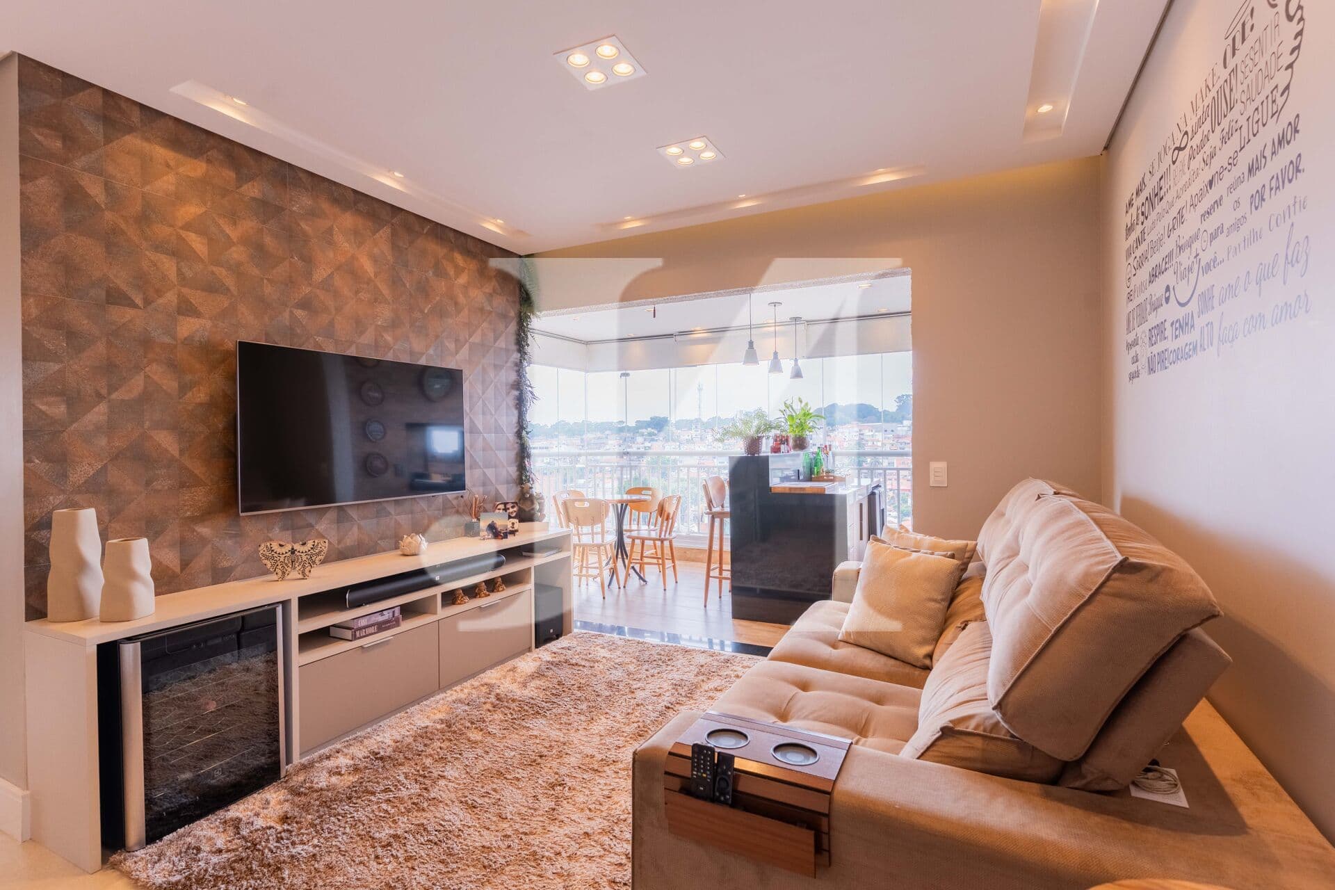 Apartamento de 82m² com Varanda Gourmet, 2 Dormitórios, 1 Suíte, 2 Vagas e 1 Depósito no Condomínio Momento Boulevard 🏢
