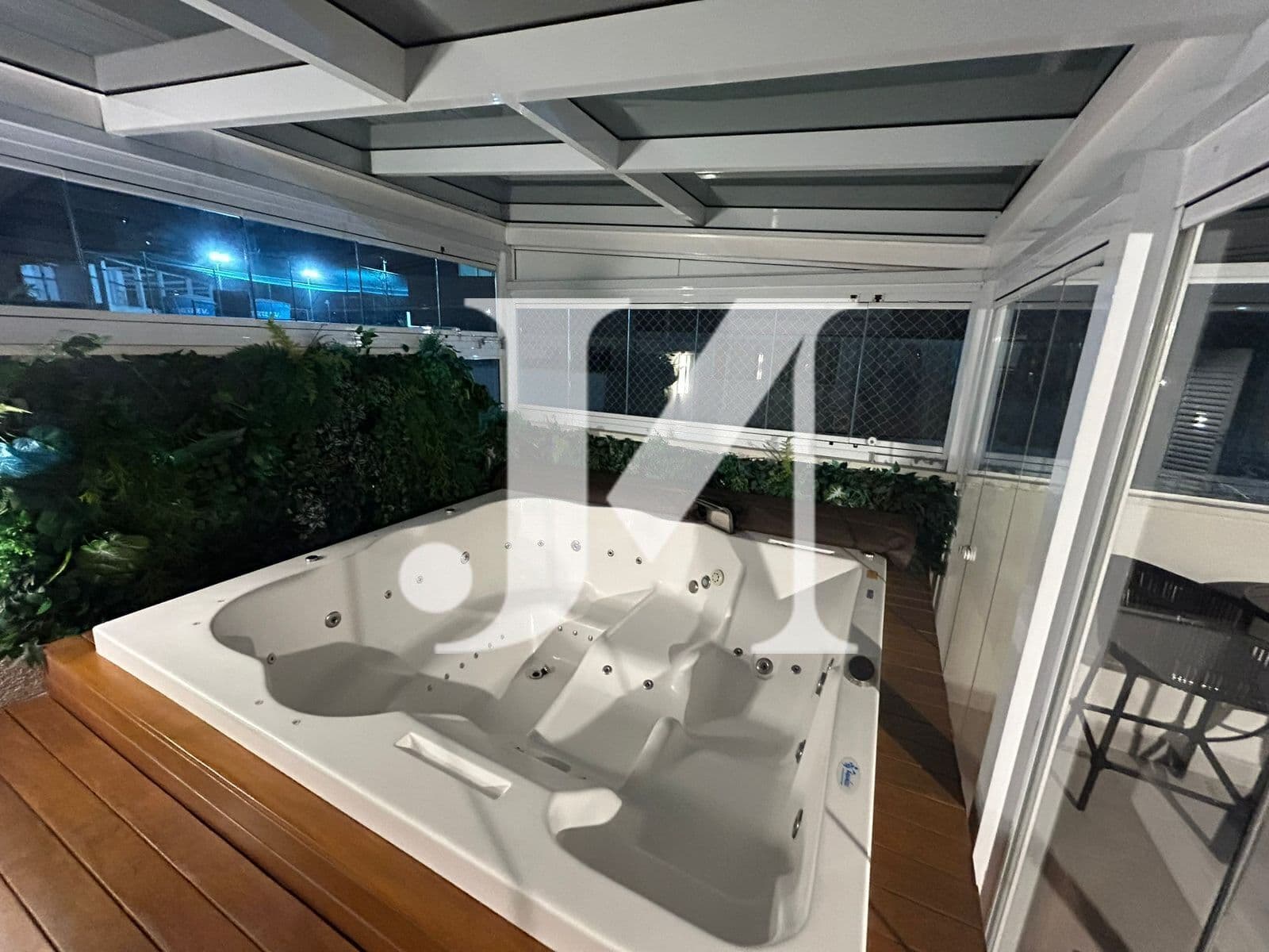 Apartamento Garden de 176m², 3 Dormitórios sendo 1 Suíte e 1 Vaga no Condomínio Up Home.🏢