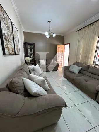 Casa Sobrado Tríplex de 169m², 3 Dormitórios com 1 Suíte e 3 Vagas de garagem no Jardim Anália Franco 🏢
