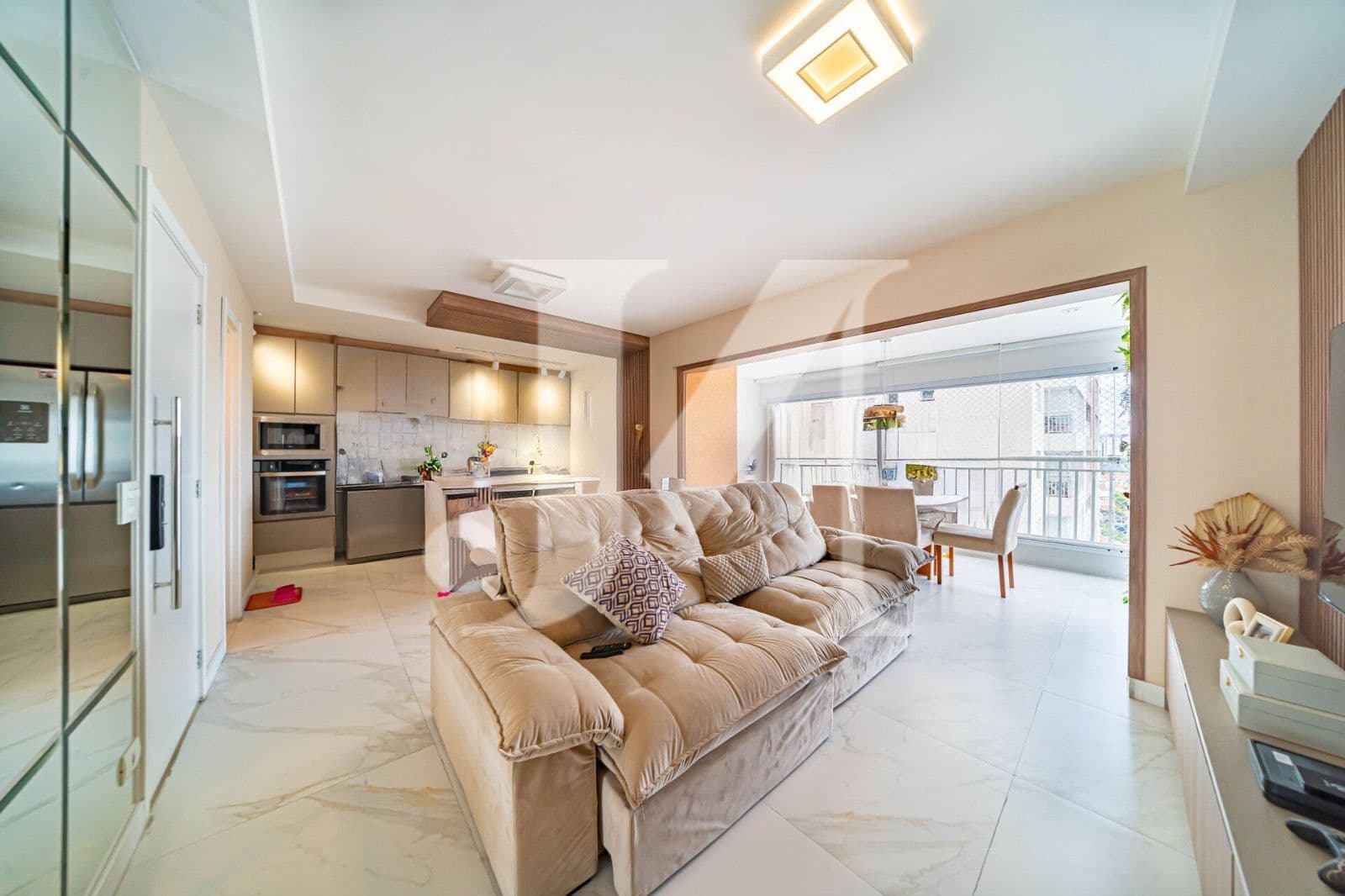 Apartamento Padrão 106m², 03 Suítes e 02 Vagas no Condomínio Residencial Absoluto Tatuapé.