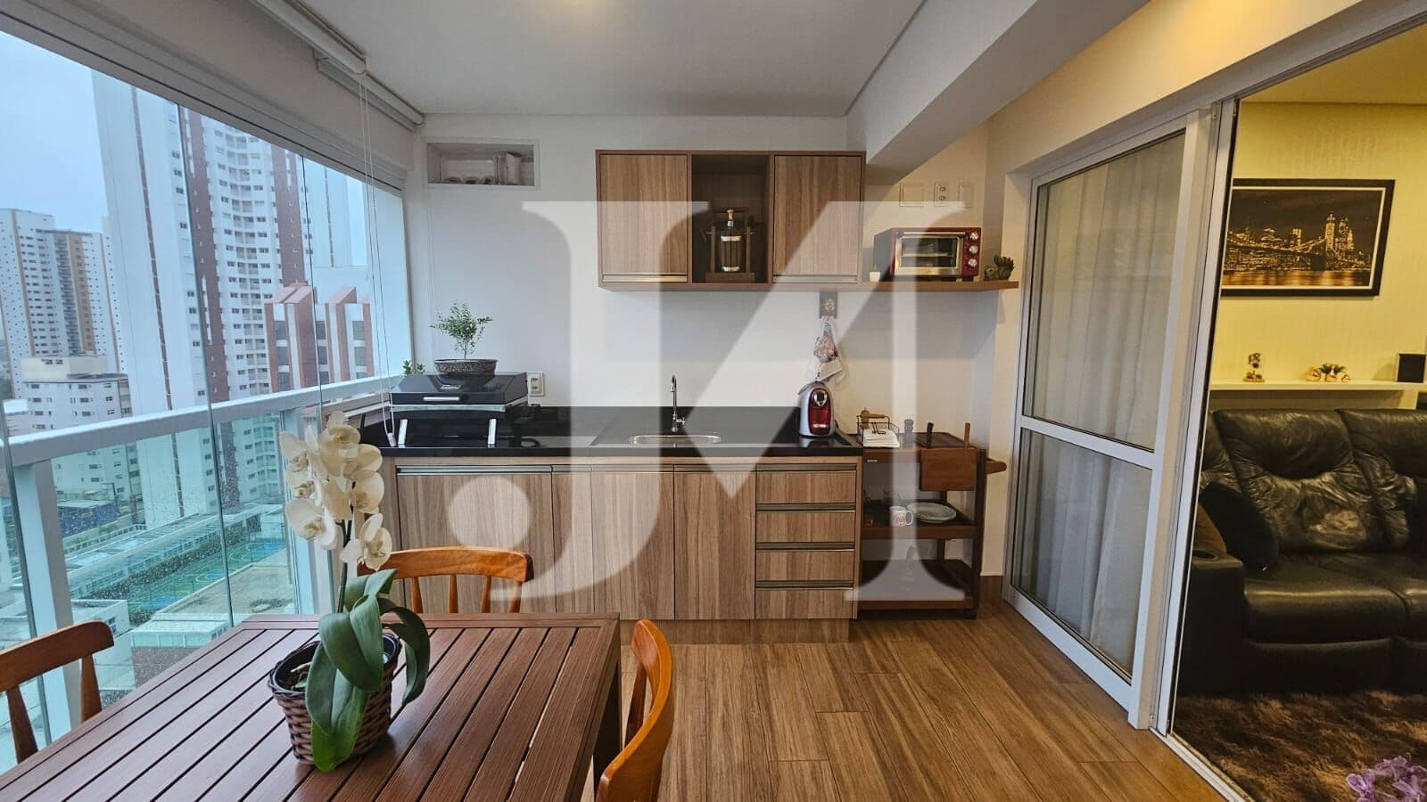 Apartamento Padrão de 85m², 2 Dormitórios sendo 1 Suíte e 2 Vagas no Condomínio Residencial Cádiz. 🏢