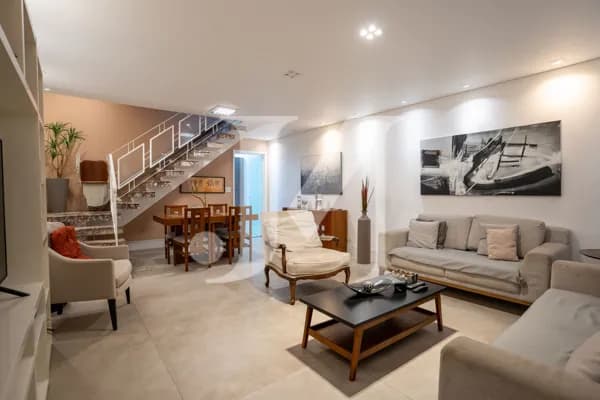 Casa sobrado com 193m², 4 Dormítórios, 01 Suíte e 2 Vagas no Jardim Anália Franco, para uso comercial 🏢.