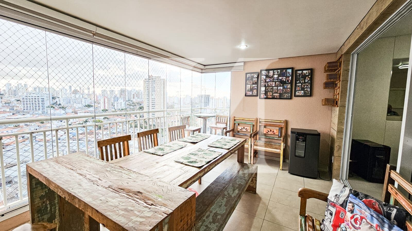 Apartamento de 105m², 3 Dormitórios com 3 Suítes e 3 Vagas e 1 depósito no Condomínio Praças Dom Augustos na Vila Carrão 🏢