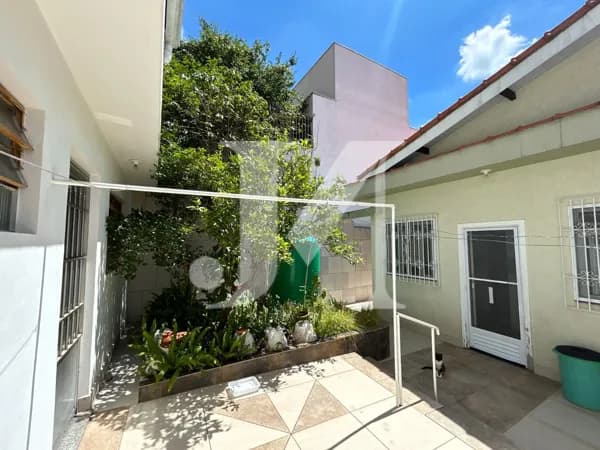 Casa Térrea de 237m², 3 Dormitórios sendo 1 Suíte e 1 Vaga na Vila Carrão.