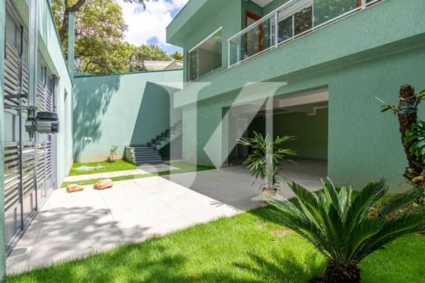 Casa Sobrado de 200m² com 3 Dormitórios, 1 Suíte e 3 Vagas de Garagem na Vila Formosa