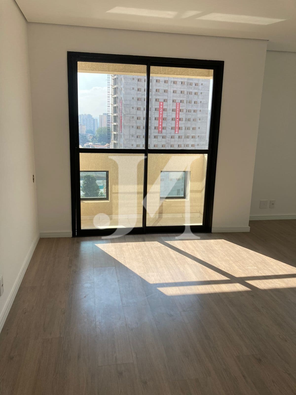 SALA COMERCIAL, COMPOSTA POR 01 W.C. E 01 VAGA, ÓTIMO ESTADO DE CONSERVAÇÃO, PRÓXIMO AO METRÔ CARRÃO.