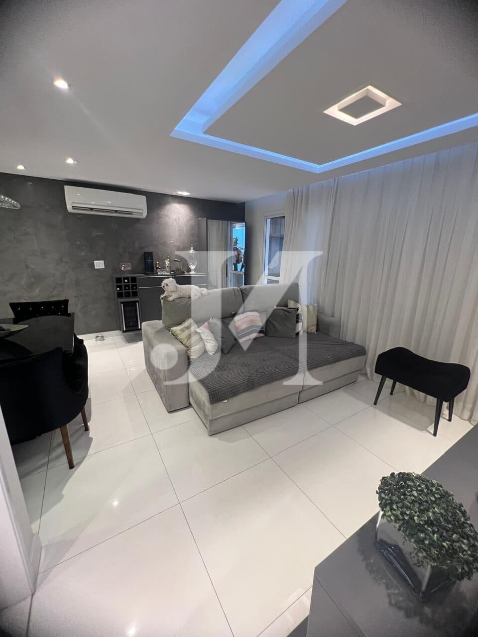 Apartamento de 78m², 2 Dormitórios com 1 Suíte e 2 Vagas no Condomínio Up One