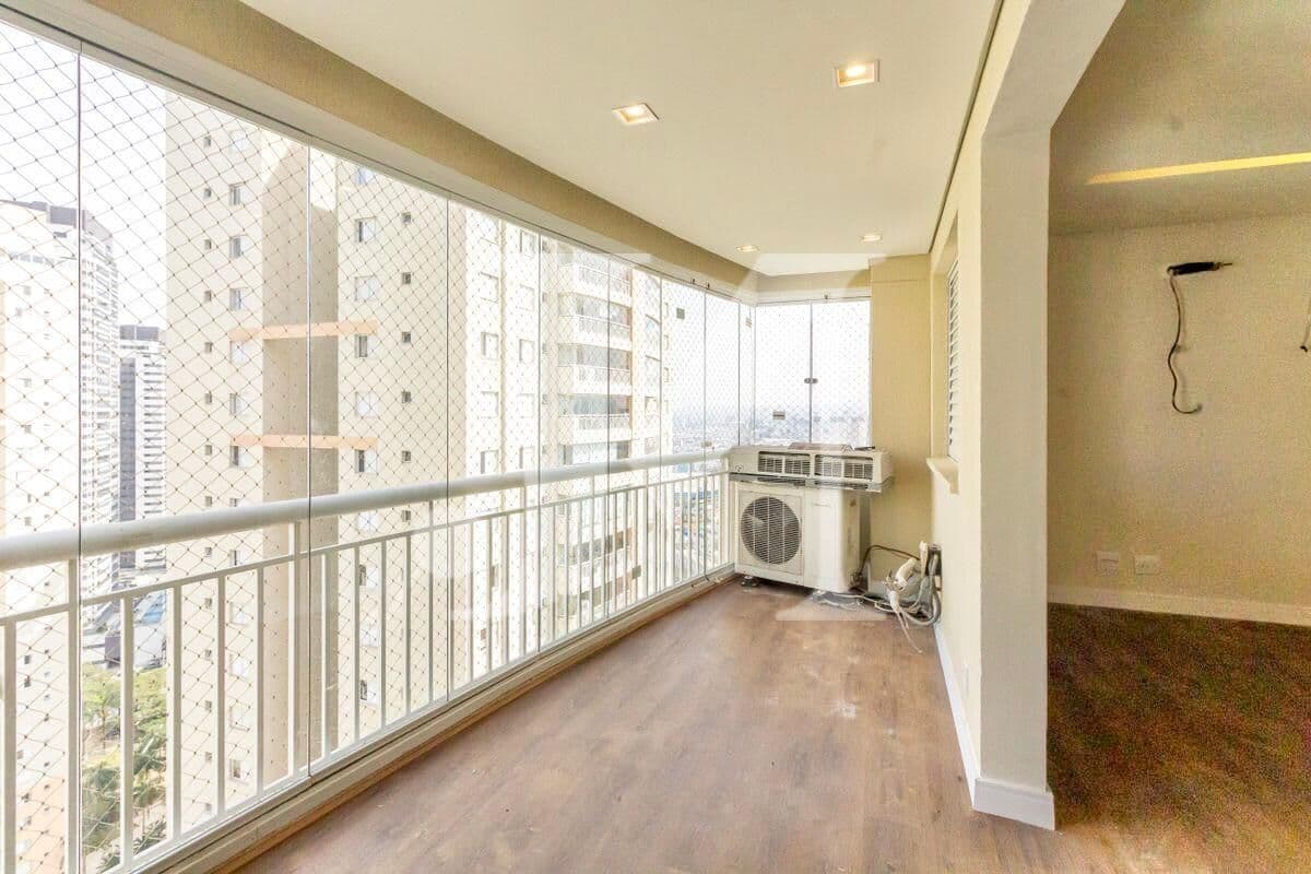 Apartamento Padrão de 122m², 3 Suítes, Vista Livre, Varanda Gourmet Integrada, e 2 Vagas no Condomínio Residencial Club Tuiuti - Tatuapé. 🏢