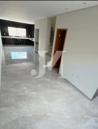 Sobrado Padrão de 180m², 3 Dormitórios, sendo 1 Suíte e 3 Vagas na Vila Carrão 🏢