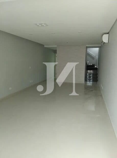 Casa Sobrado Padrão de 150m², 3 Dormitórios com 1 Suíte e 4 Vagas de Garagem - Vila Formosa. 🏢