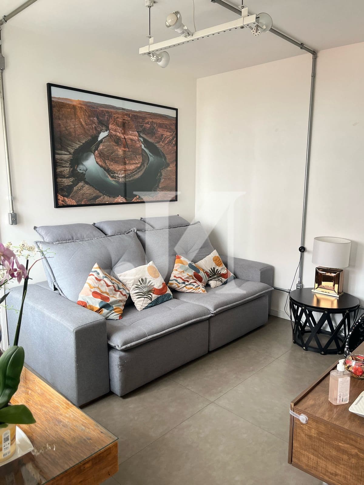 Apartamento de 128m², 3 Dormitórios sendo 2 Suítes e 2 Vagas no Condomínio Zaira